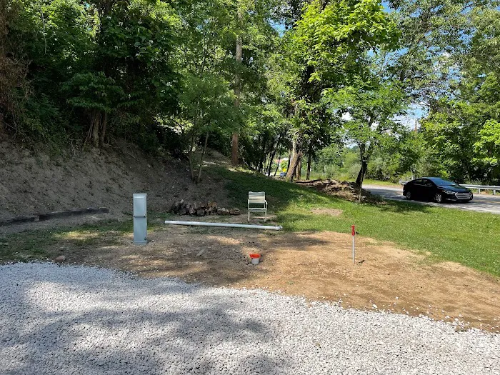 Hilltop Sunrise - Single RV Site with Electric, Water, and Sewer hookups Picture 8
