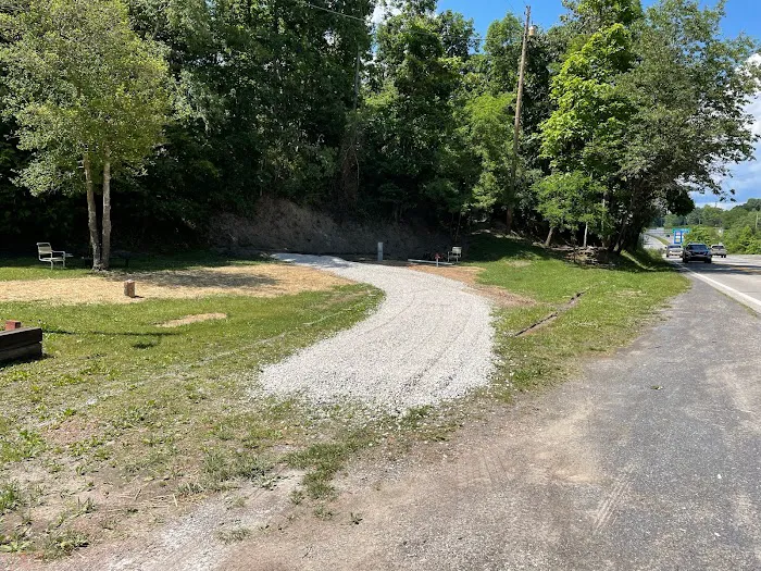 Hilltop Sunrise - Single RV Site with Electric, Water, and Sewer hookups Picture 4