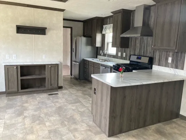 Greenleaf Acres Mobile Home Park Picture 1