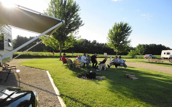 Lil' Bit of Country RV Park Picture 9