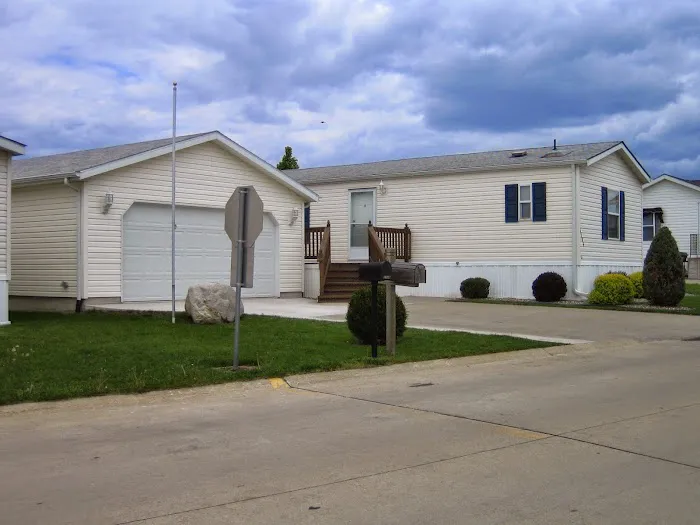 Grand View Village Picture 6