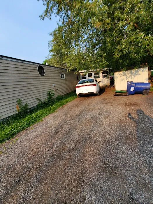 Hillside Mobile Home Park Picture 3