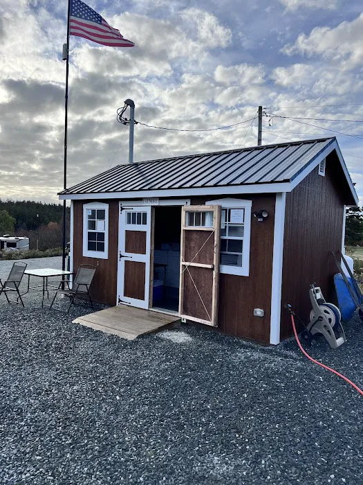 Henry Cove RV Park Picture 10