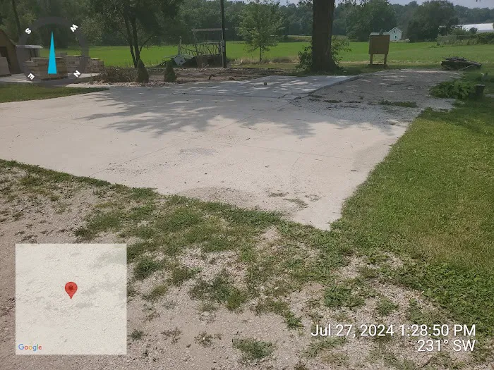 Scenic Bluffs Mobile Home & RV Park Picture 5