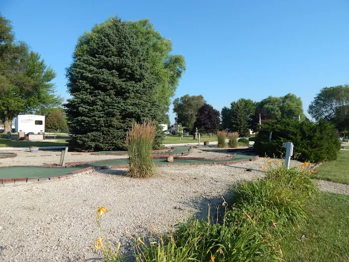 Lakeshore RV Resort & Campground Picture 7