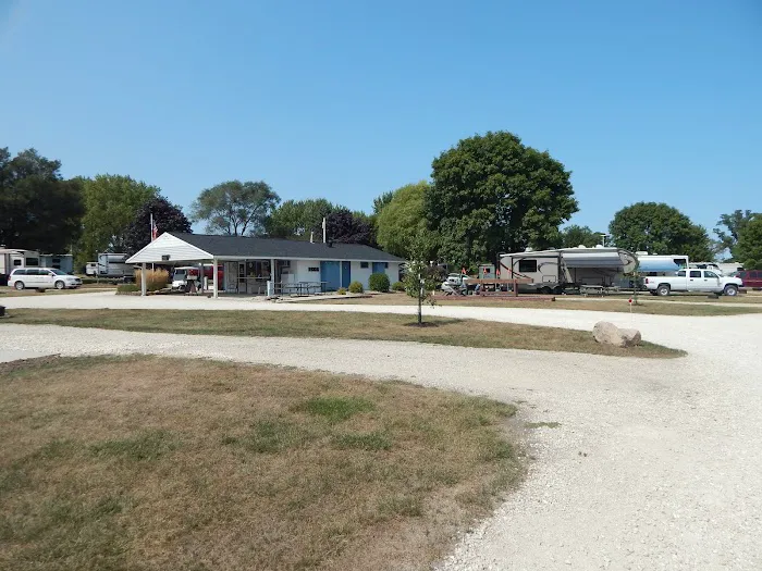 Lakeshore RV Resort & Campground Picture 3