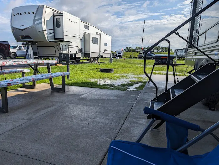 Sandusky RV Resort Picture 8