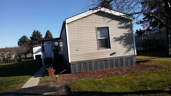 Trail's End Mobile Home Park Picture 7