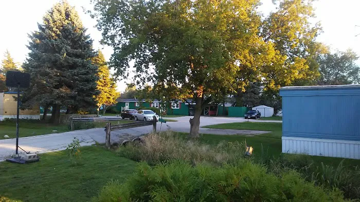 Trail's End Mobile Home Park Picture 10