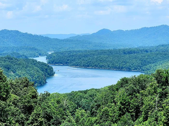 Summersville Lake Retreat & Lighthouse Picture 4