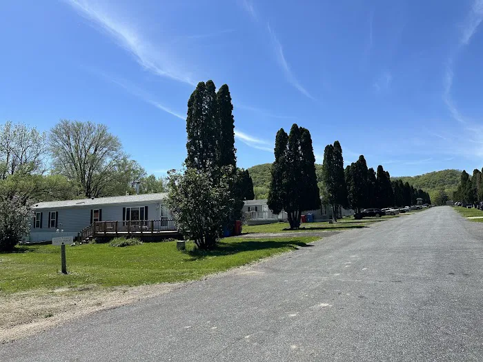 Green Terrace Mobile Home Park Picture 2
