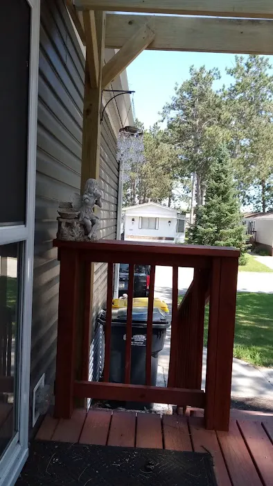 Pinewood Court Inc Picture 1