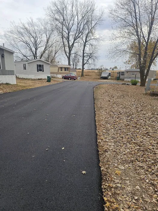 Prairie View Acres (MH & RV Park) Picture 2