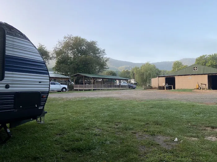 Iron Mountain Horse Camp Picture 4
