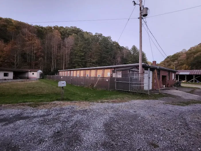 The Backwoods ATV Campground & General Store Picture 8