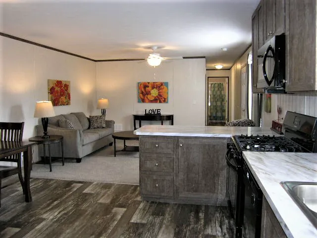 Wolf Creek Village Mobile Home & RV Park Picture 3