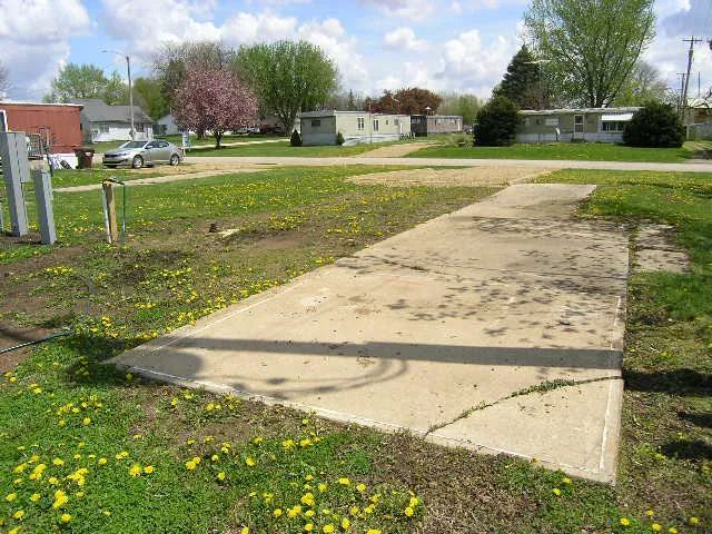 Wolf Creek Village Mobile Home & RV Park Picture 8