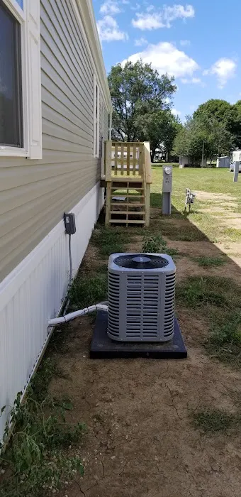 Wolf Creek Village Mobile Home & RV Park Picture 5