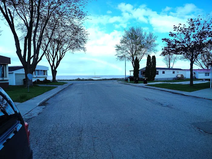 Bayside Community Picture 3