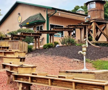 Hocking Hills KOA Holiday