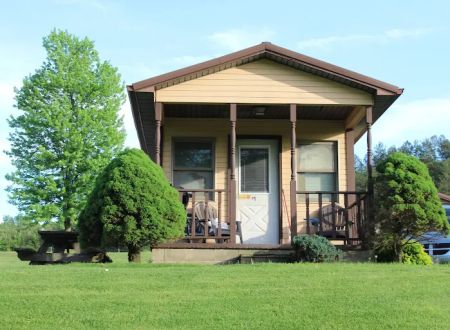 Lazy Dog Camp Resort & Pay Lake