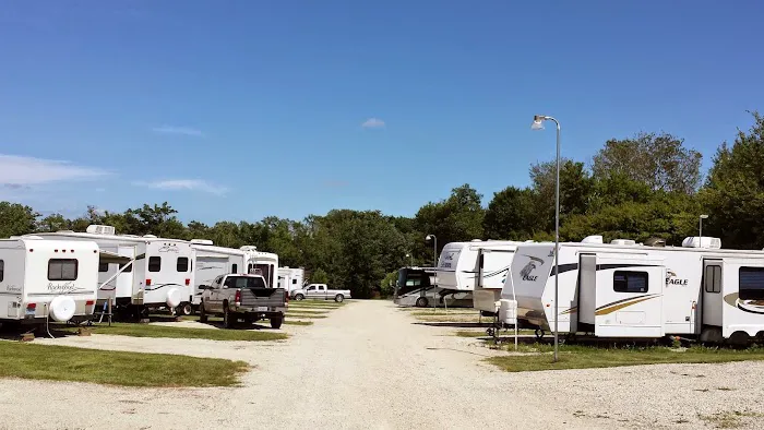 Autumn Woods RV Park Picture 2