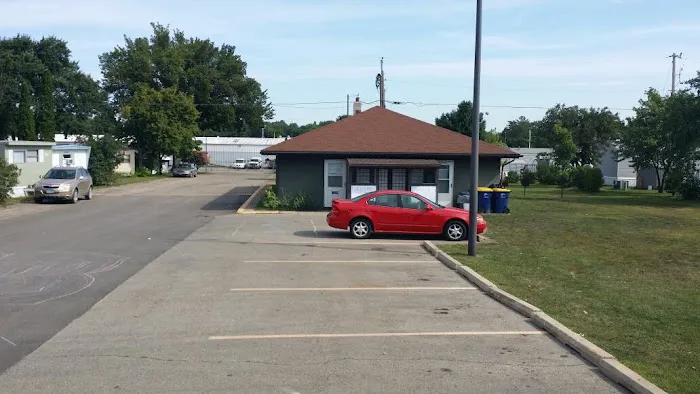 Knollwood Court Mobile Home Park Picture 4