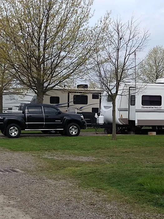 Mikes Bay Front Camping Picture 4