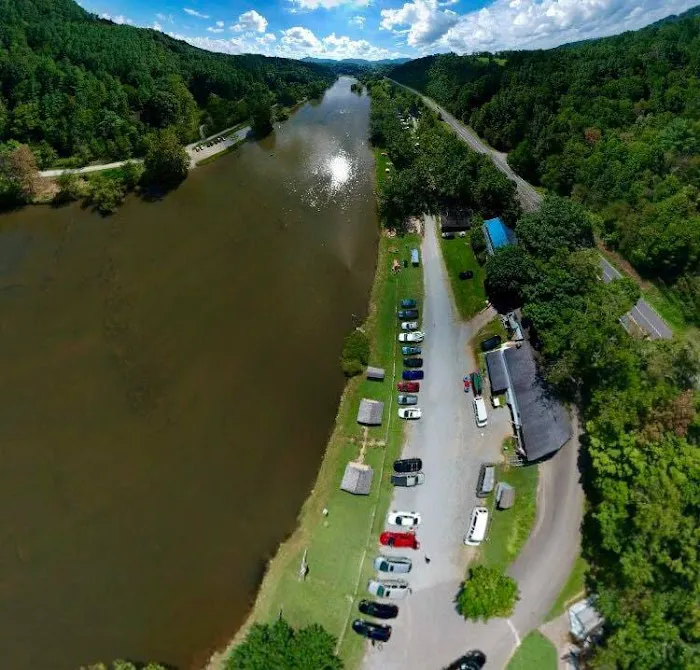 New River Campground and Canoe Picture 10