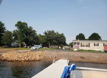 Lakeshore Terrace Manufactured Home Community