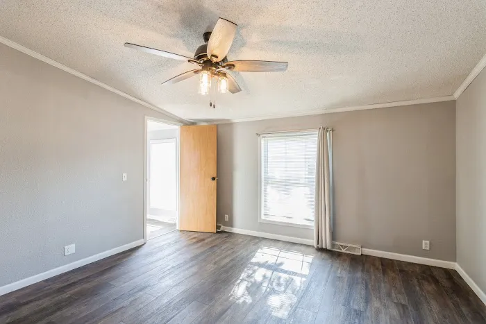 Val-Vista Estates Picture 1