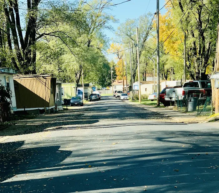 Radio City Mobile Home Park Picture 8