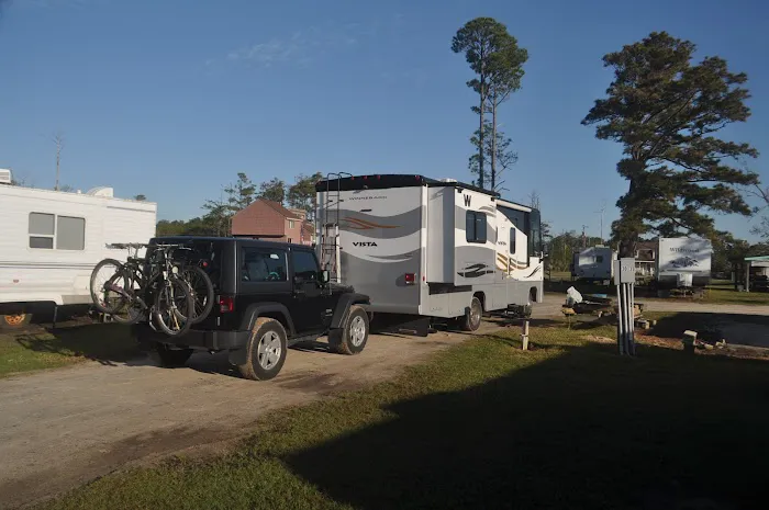 Cedar Creek Campground Marina Picture 6