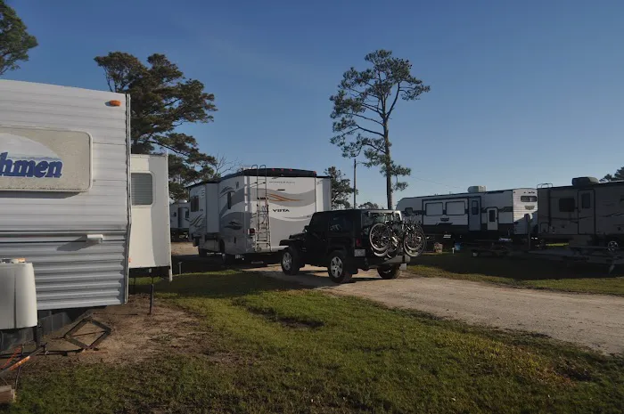 Cedar Creek Campground Marina Picture 7