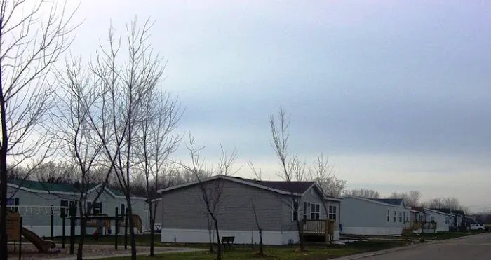 Riverview Terrace Mobile Home Park Picture 8
