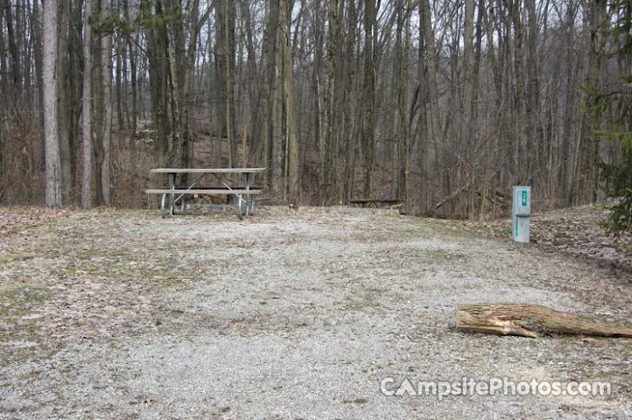 Hidden Lake Gems Camping Spot Located in Mt. Gilead Ohio Picture 5