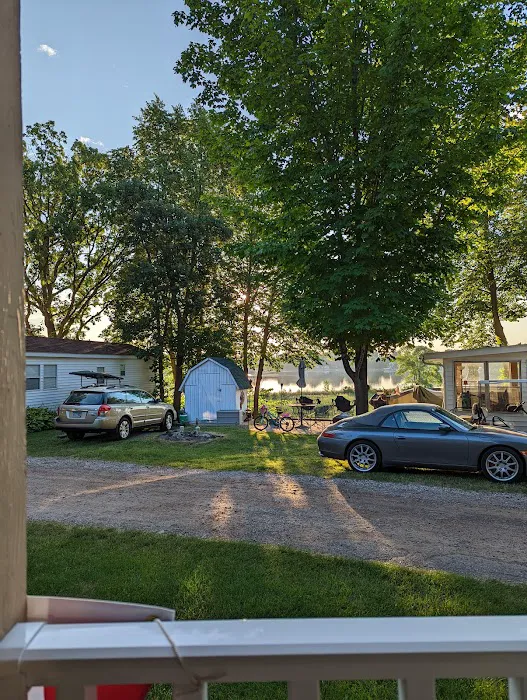 Hillcrest Park & Marina Picture 8