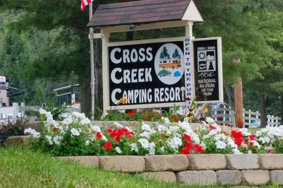 Cross Creek Camping Resort Picture 7