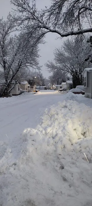 Greystone Mobile Home Park Picture 4