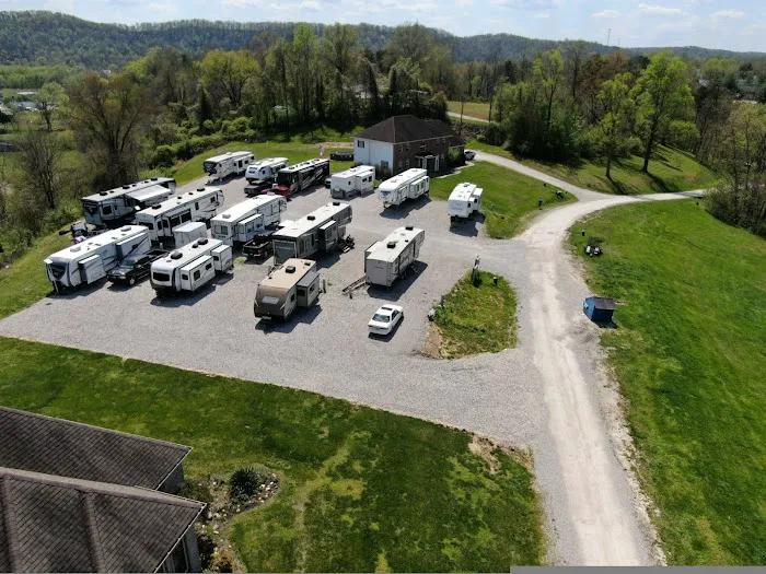 Outlook Pointe Campground Picture 8