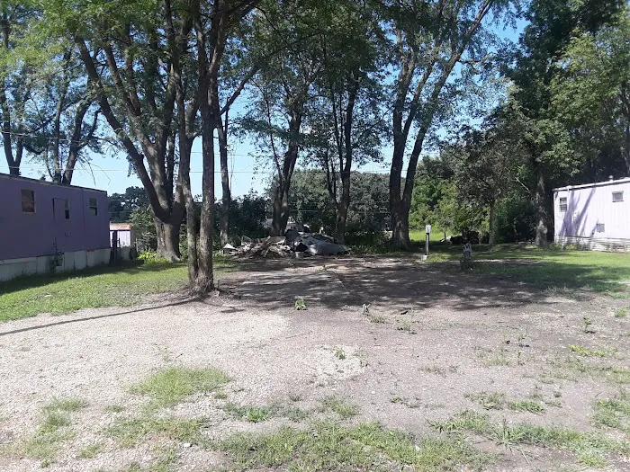Albert Lea Estates Picture 7