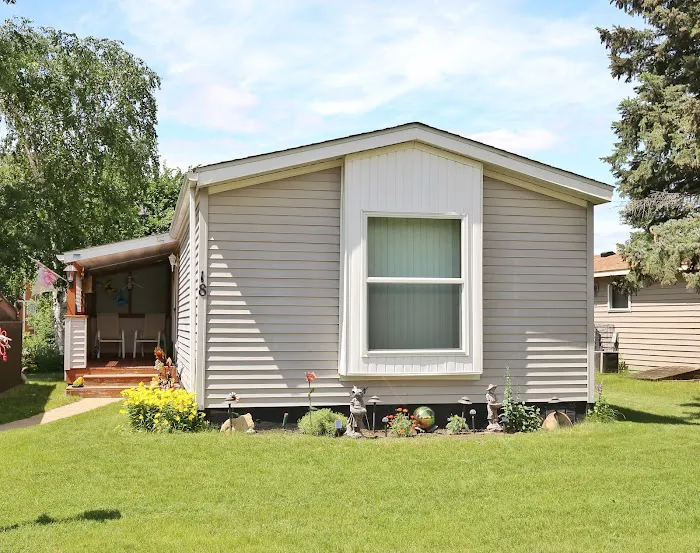 Riverbend Manufactured Home Park Picture 4