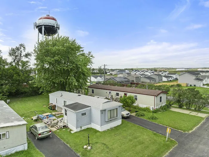 Holiday Terrace Mobile Home Community Picture 7