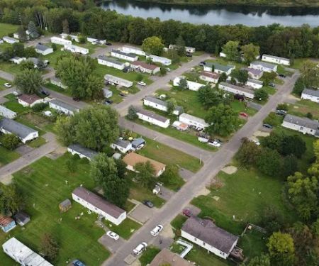 Pine Terrace Mobile Home Community