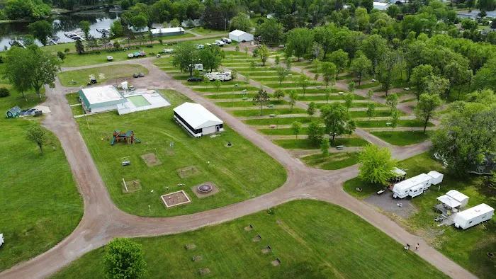 Pokegama Lake R.V. Park & Golf Course Picture 9