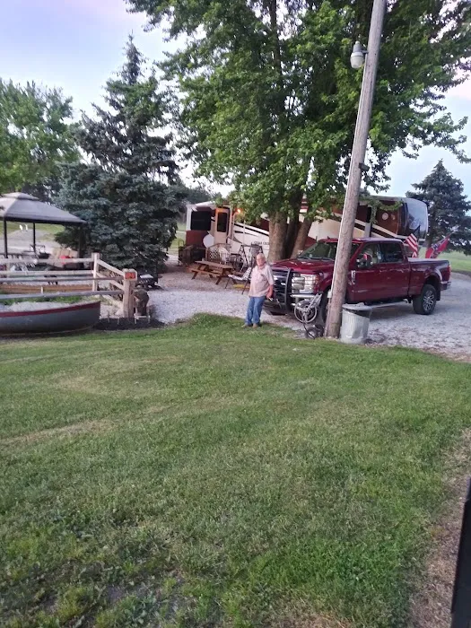 Smokey's Mini Lake Campground Picture 3