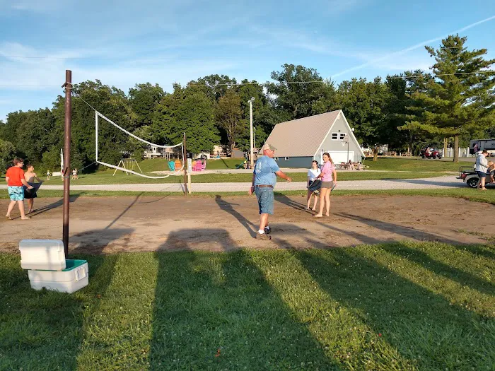 Tee Pee Family Campground Picture 4