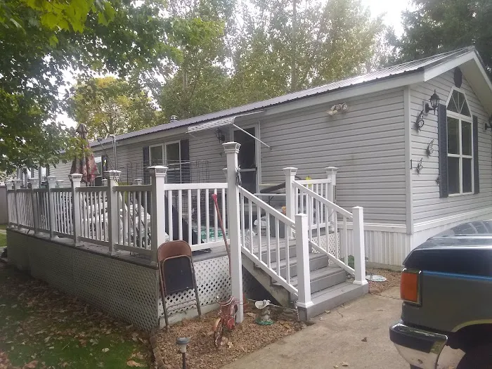 Lakeside Manor & RV Park Picture 9