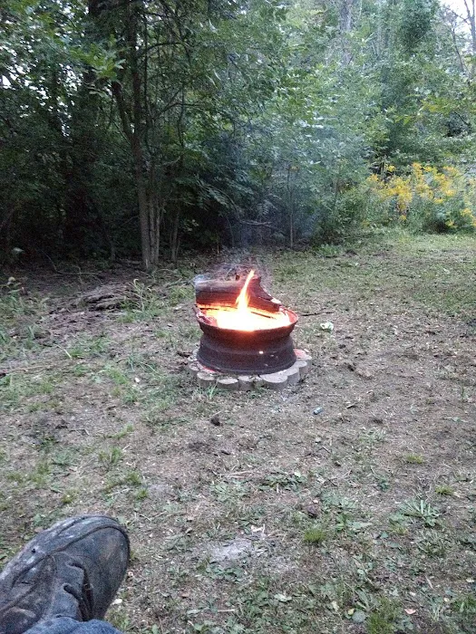 Wooded Acre Campground Picture 9
