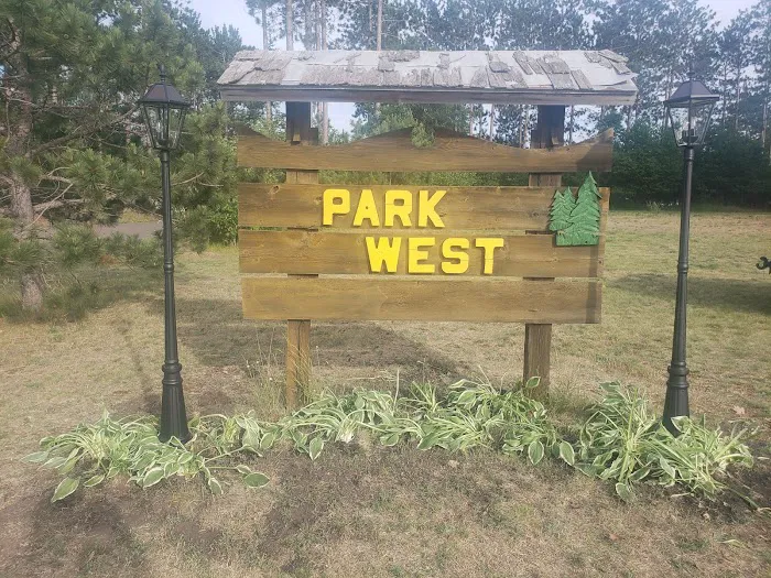 Park West Mobile Home Park Picture 7